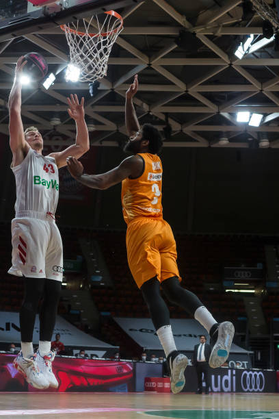 也为教练提 也为教练提